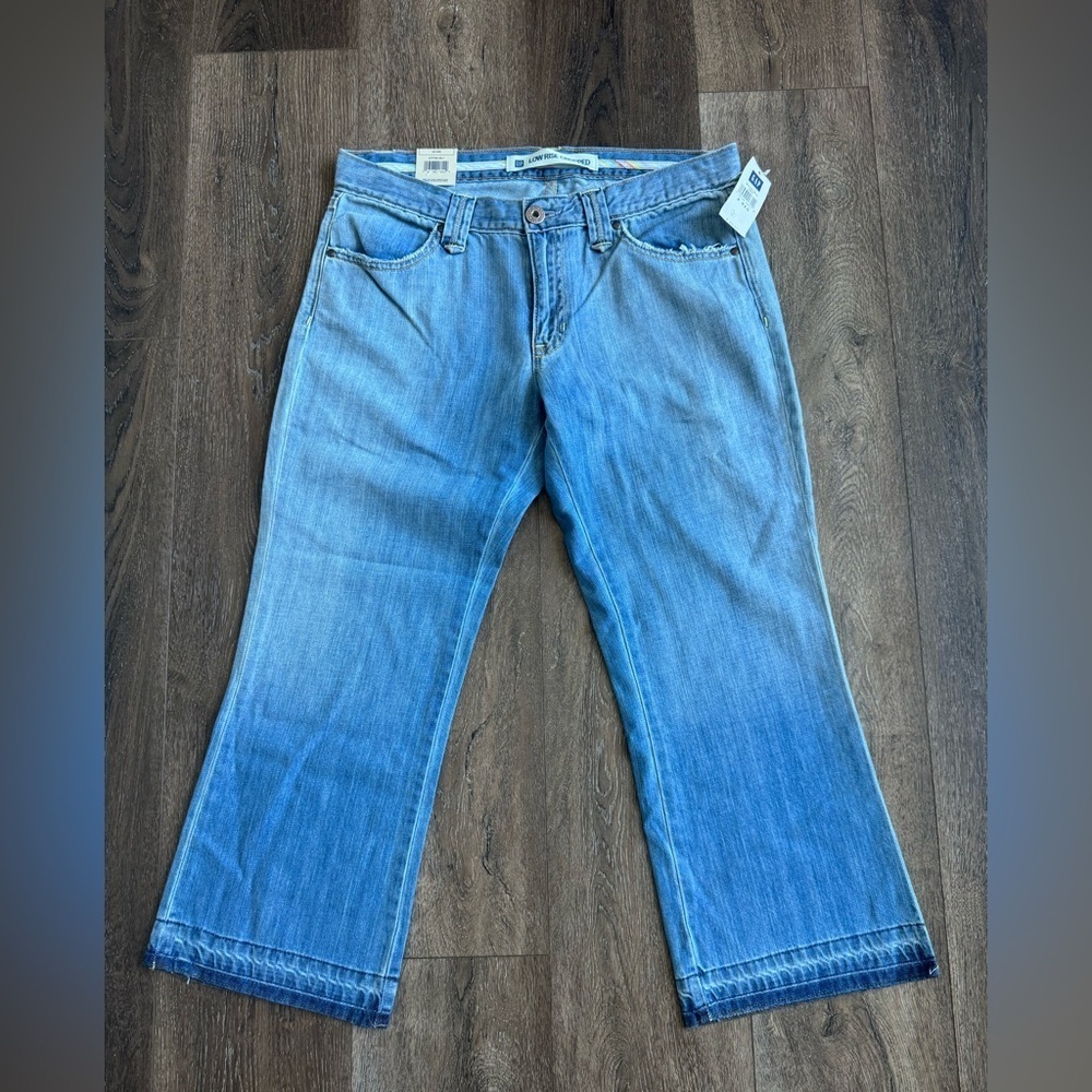 Vintage Low Rise Cropped Gap Jeans.  New with tags. Women’s size 8.